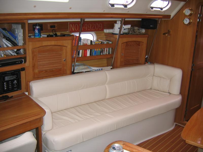 Sail Rocky Point Boat description